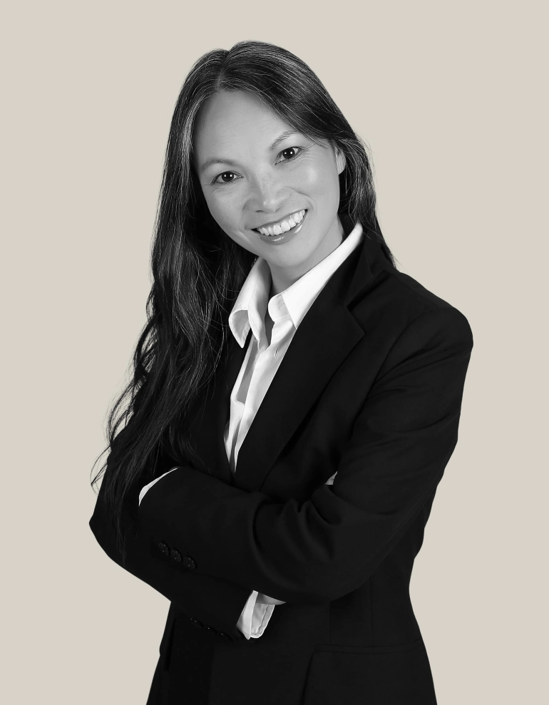 Gold Coast Estates Iruña - Inmobiliaria, Reformas e Inversión en Pamplona 4 Bego Dang Directora Inmobiliaria Pamplona Gold Coast Estates Iruña 3